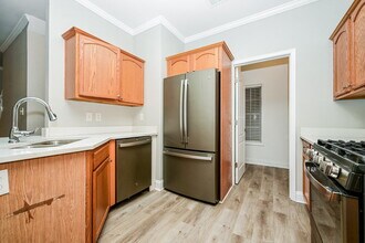 2328 Reeves Creek Rd in Jonesboro, GA - Foto de edificio - Building Photo