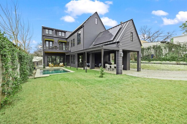 property at 802 Pressler St
