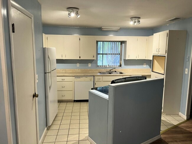 property at 7973 Elliott Rd