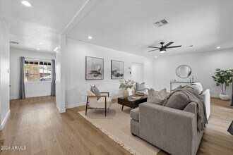 1731 E Verde Ln in Phoenix, AZ - Building Photo - Building Photo
