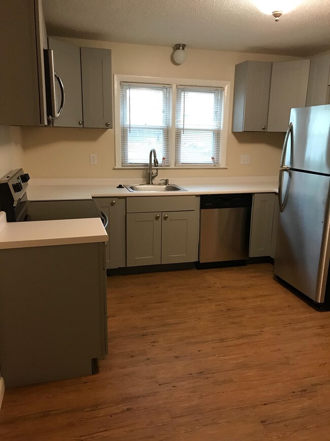 118 Woodland St, Unit 1st