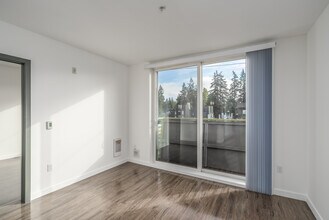Greenwood Place Apartments in Seattle, WA - Building Photo - Interior Photo