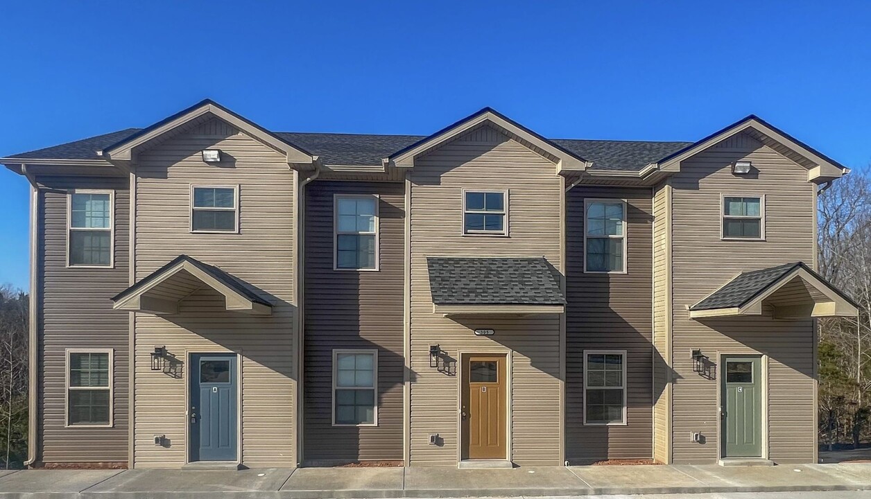 301 Ranger Ln in Clarksville, TN - Building Photo