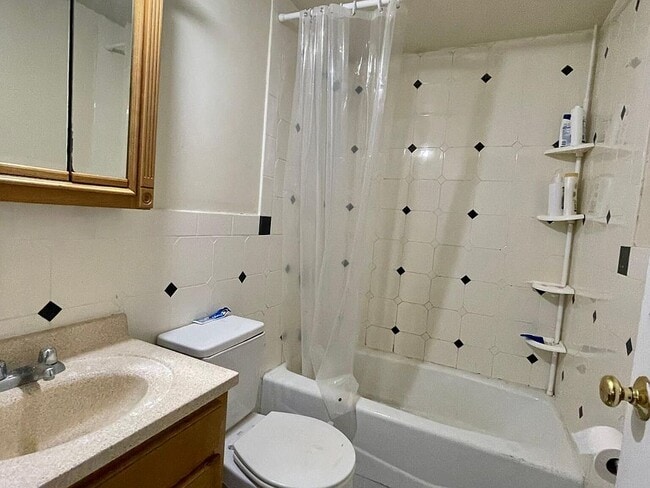139 Brook St, Unit 13