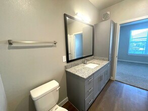 3845 Frontier Pkwy in Aubrey, TX - Foto de edificio - Building Photo