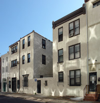 The Village Apartments in Philadelphia, PA - Foto de edificio - Building Photo