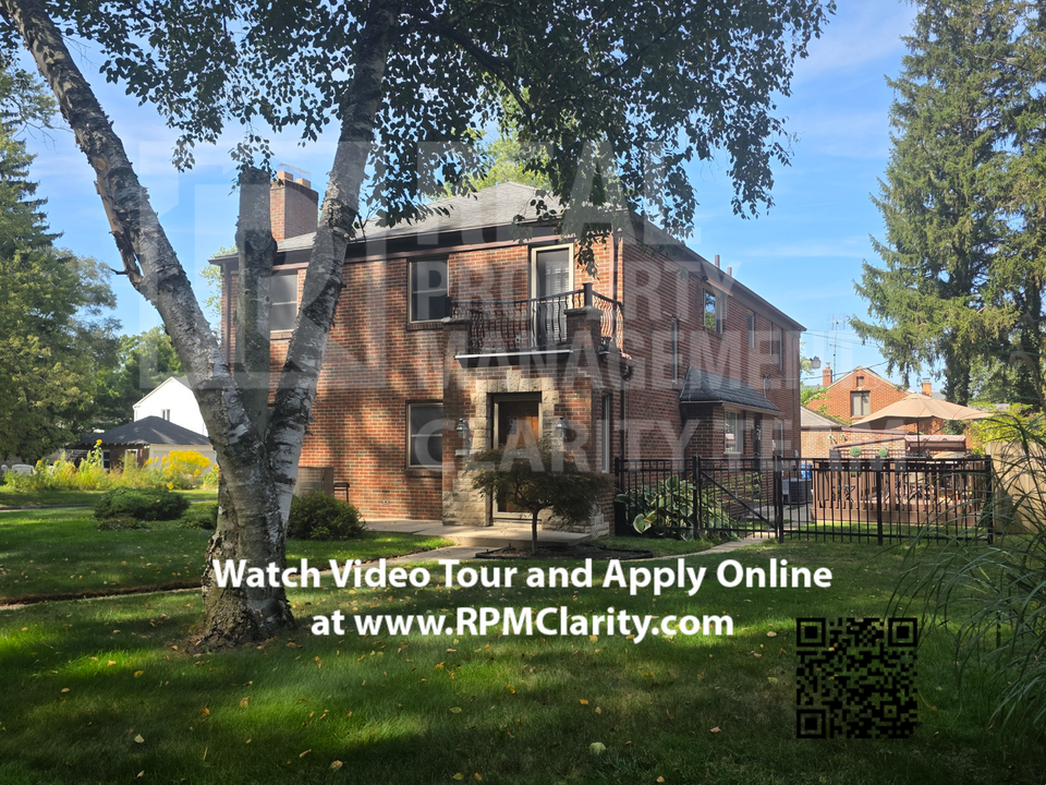 2458 Kenwood Blvd in Toledo, OH - Building Photo