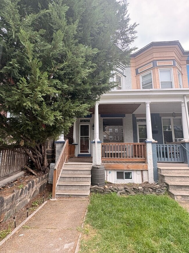 property at 620 W 33rd St