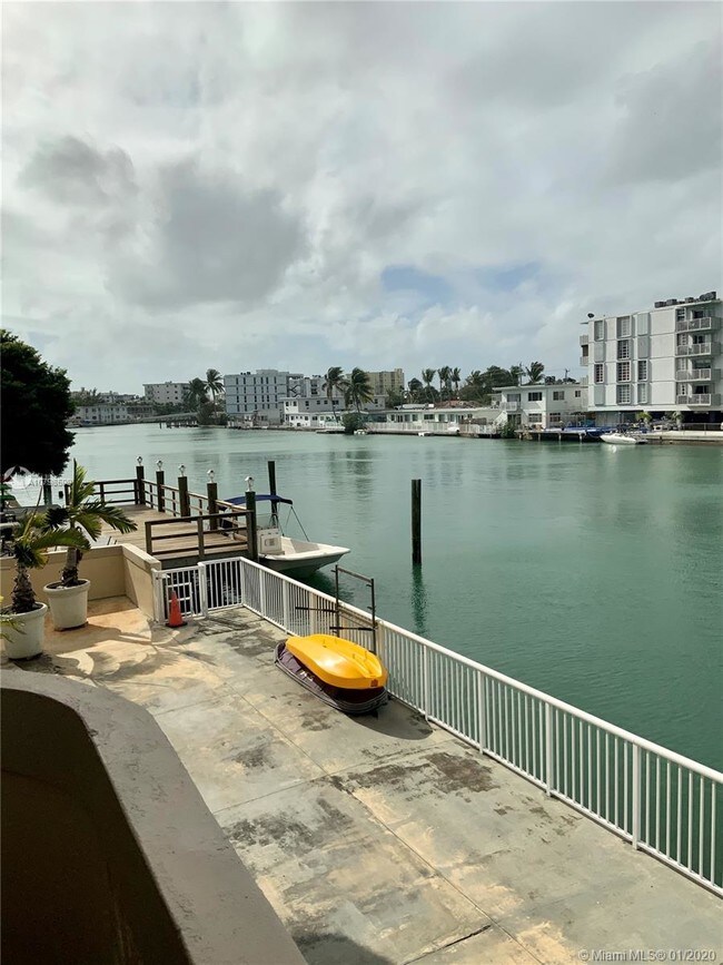 8400 Byron Ave-Unit -2F in Miami, FL - Building Photo - Building Photo