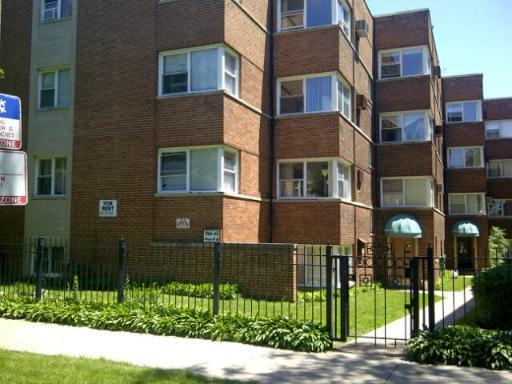 property at 7361 N Ridge Blvd