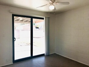 6042 E 34th St in Tucson, AZ - Foto de edificio - Building Photo