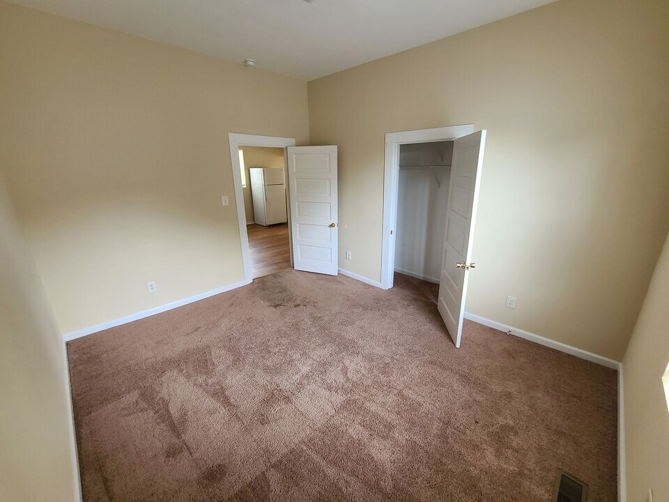 624 Delaware Ave in Burlington, NC - Building Photo