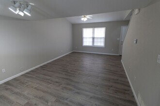 5305-5307-5307 Currituck Ln in Columbia, MO - Building Photo - Building Photo