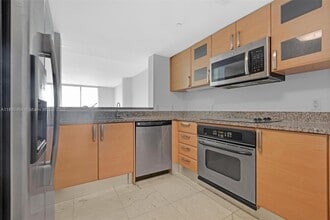 2101 Brickell Ave in Miami, FL - Building Photo - Building Photo