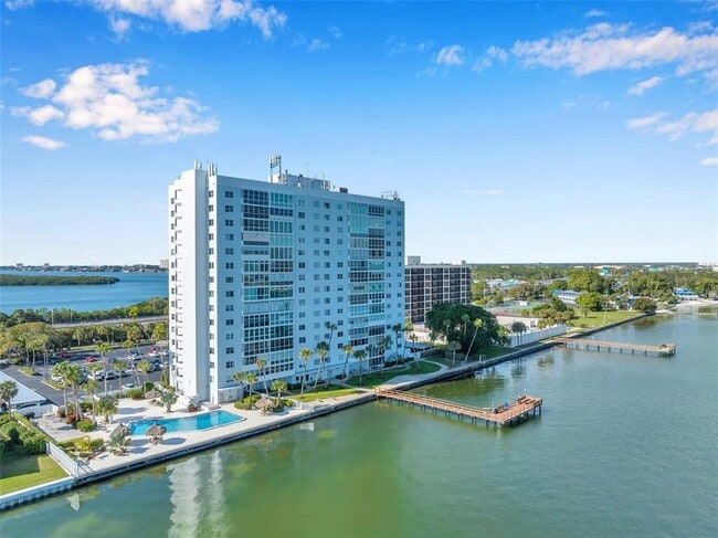 7200 Sunshine Skyway Ln S in St. Petersburg, FL - Building Photo - Building Photo
