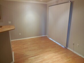 1430 W Casino Rd in Everett, WA - Building Photo - Building Photo