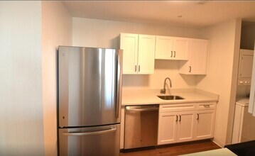 75 Peterborough St in Boston, MA - Building Photo - Building Photo