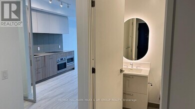 36 Olive Ave in Toronto, ON - Building Photo - Building Photo