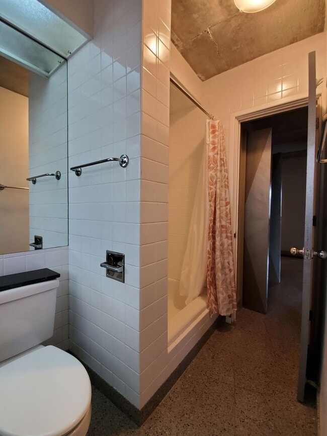 2118 Kuhio Ave. in Honolulu, HI - Building Photo - Building Photo