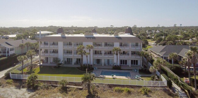 701 Beach Ave in Atlantic Beach, FL - Foto de edificio - Building Photo