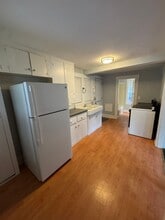 120 Main St. in Springfield, VT - Foto de edificio - Interior Photo