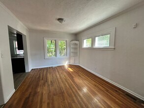 13629 Cranwood Park Blvd in Garfield Heights, OH - Building Photo - Building Photo