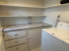 23 Chestnut Ave in Torrington, CT - Building Photo - Building Photo