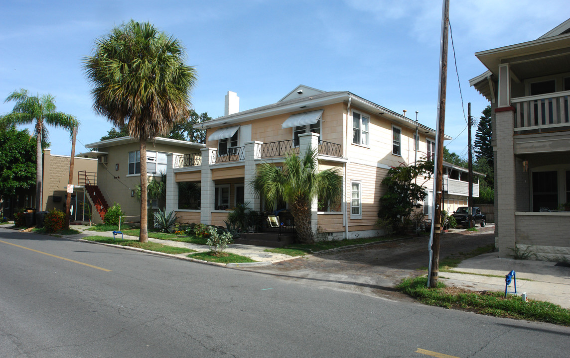 633 7th Ave N in St. Petersburg, FL - Building Photo