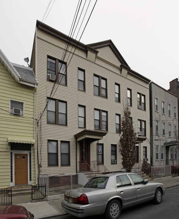520-522 28th St in Union City, NJ - Foto de edificio