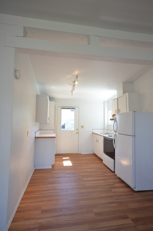 503 13th St, Unit 503 13th in Hood River, OR - Foto de edificio - Building Photo