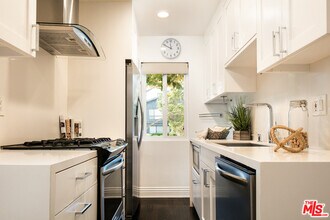837 11th St in Santa Monica, CA - Building Photo - Building Photo
