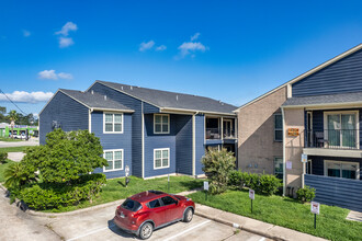 Crosby Square Apartments in Crosby, TX - Building Photo - Building Photo