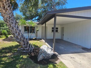 4118 59th St W in Bradenton, FL - Building Photo - Building Photo