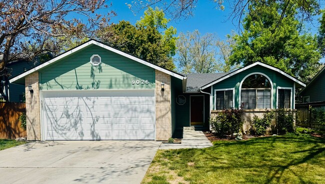9026 W Lorinda Dr