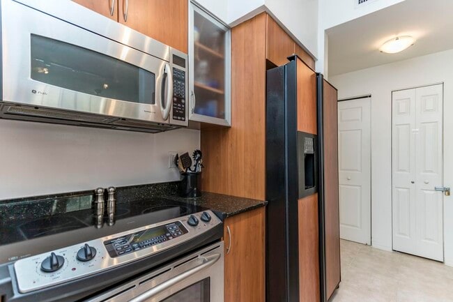 property at 233 S Federal Hwy