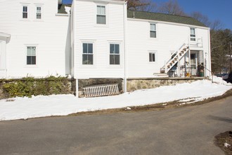 254 Plimpton St in Walpole, MA - Building Photo - Building Photo