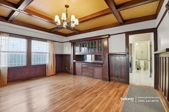 1610 W 36th Pl in Los Angeles, CA - Foto de edificio - Building Photo