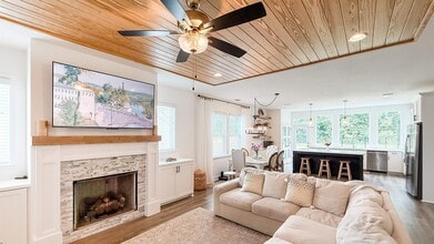 3809 Ardmore Ln in Tallahassee, FL - Building Photo - Building Photo