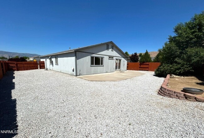 18127 Alexandria Dr in Reno, NV - Building Photo - Building Photo
