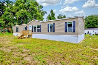 8595 NW 13th Ct in Ocala, FL - Building Photo - Building Photo