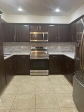 401 Shoreview Dr in Greenacres, FL - Building Photo - Building Photo