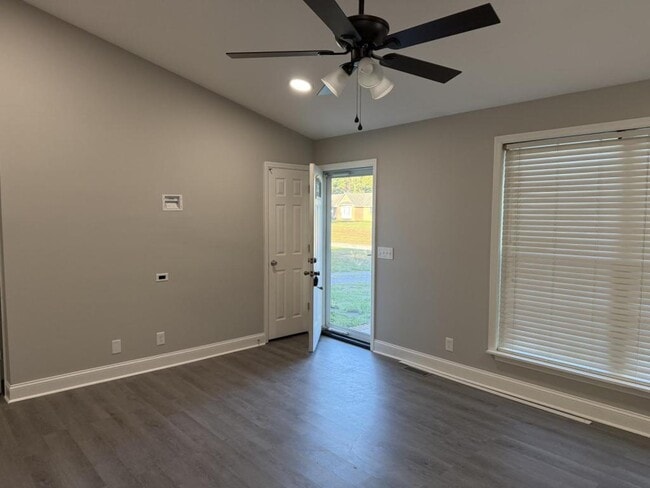 1029 Chickasaw Trail in Greenbrier, TN - Building Photo - Building Photo