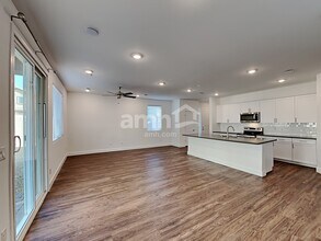 9123 Taft Point Ct in Las Vegas, NV - Foto de edificio - Building Photo