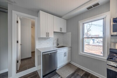 2206 W Erie St in Chicago, IL - Building Photo - Building Photo