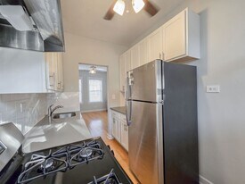1932 W Winona St, Unit 3 in Chicago, IL - Building Photo