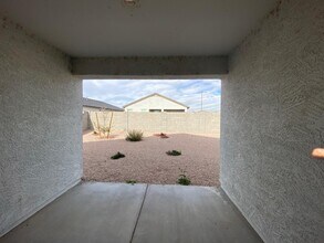 24402 W Pueblo Ave in Buckeye, AZ - Building Photo - Building Photo