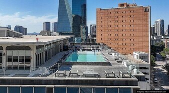 411 N Akard St, Unit 639 in Dallas, TX - Building Photo