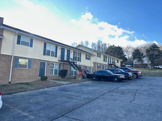 property at 2075 Clingan Dr NW