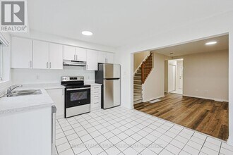 3 Pleasantview Ave in Brampton, ON - Building Photo - Building Photo