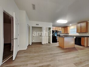 6421 Pinewood Hills Dr in Jacksonville, FL - Building Photo - Building Photo